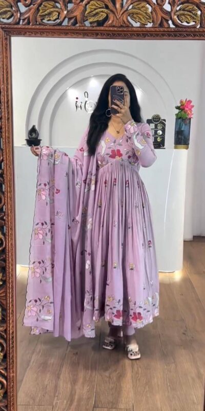 PC 528 Lavender Fox Georgette Gown Perfect for Wedding, Party, Baby Shower, Lohri, Pongal – . Available at ₹2049 only. Delivery 4-6 Working Days. Shop n | Jump Suits, Salwar suit, Casual Suits, Creative suits, Designer Suits, Palazzo Suits, Party Wear Suits, Patiala Suits, Straight Suits