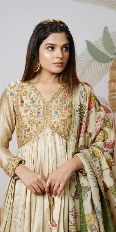 PC 438 Off White Chinon Gown with Kalamkari Print & Embroidery Work. Grab it for ₹1849. Delivery 4-6 Working Days. Shop now. | Lehenga, Bollywood Lehenga, Creative Lehenga, Designer Lehenga, Embroidered Lehenga, Party Wear Lehenga