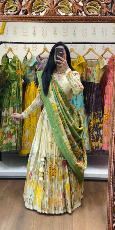 PC 539 Off White Color Cotton Lehenga Choli with Kalamkari Print. Exclusive Offer ₹2049. Delivery 4-6 Working Days. Shop now. | Lehenga, Bollywood Lehenga, Creative Lehenga, Designer Lehenga, Embroidered Lehenga, Party Wear Lehenga