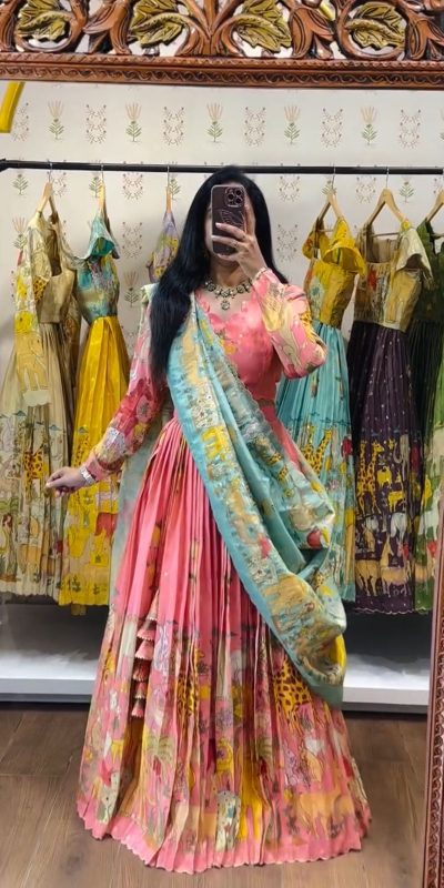 PC 539 Peach Color Cotton Lehenga Choli with Kalamkari Print. Exclusive Offer ₹2049. Delivery 4-6 Working Days. Shop now. | Lehenga, Bollywood Lehenga, Creative Lehenga, Designer Lehenga, Embroidered Lehenga, Party Wear Lehenga