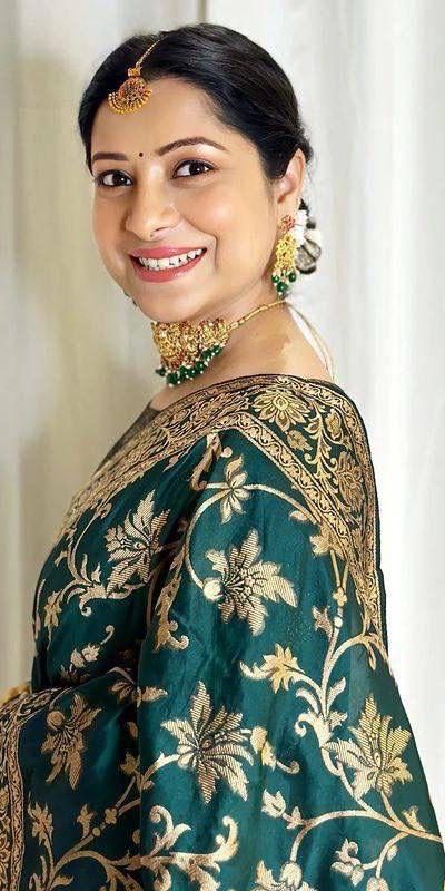 KP 6042 Peacock Green Color Soft Lichi Silk Saree with Lace Border & Lace Work. Get it for ₹1399. Delivery 4-6 Working Days. Shop now. | Sarees, Bollywood Sarees, Creative Sarees, Designer Sarees, Embroidered Sarees, Ethnic Saree, Modern Digital sarees, Party Wear Sarees