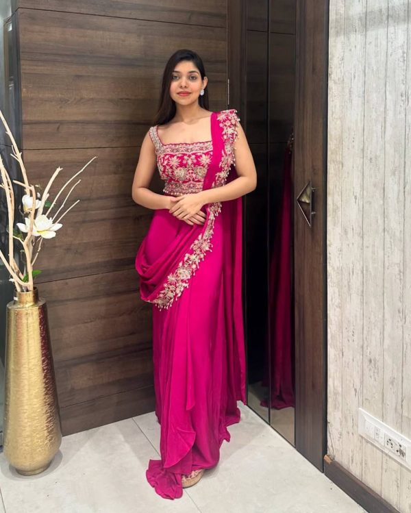 ST 1074 Pink Color Chinon Saree with Embroidery Work & Lace Work. Wedding, Party, Festive, Events, Best Price ₹2399. Delivery 4-6 Working Days. Shop now. | Sarees, Bollywood Sarees, Creative Sarees, Designer Sarees, Embroidered Sarees, Ethnic Saree, Modern Digital sarees, Party Wear Sarees