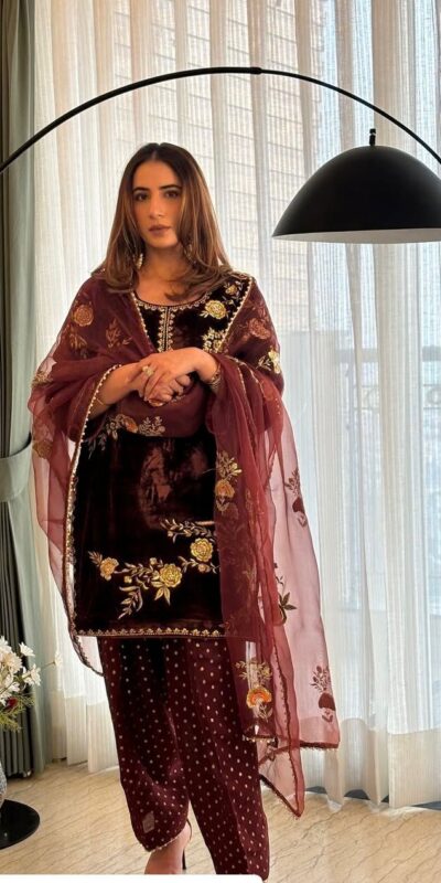 BE 408 Brown Soft Organza Salwar Suit with Lace Work & Embroidery Work. Special Price ₹2049. Delivery 4-6 Working Days. Shop now. | Lehenga, Bollywood Lehenga, Creative Lehenga, Designer Lehenga, Embroidered Lehenga, Party Wear Lehenga