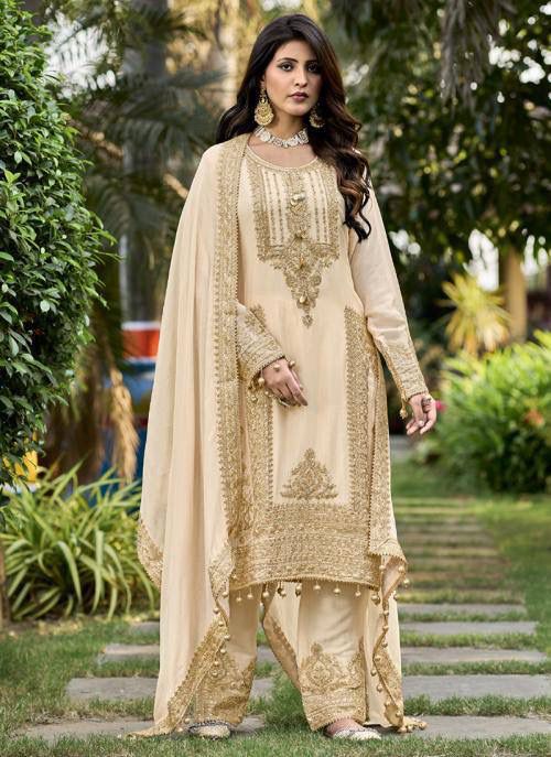 KF 1628 Off White Fuax Georgette Salwar Suit Perfect for Wedding, Party, Raksha Bandhan, Baisakhi, Sangeet – . Affordable Price ₹2399. Delivery 4-6 Working | Jump Suits, Tops & Bottoms, Track Suits, Salwar suit, Casual Suits, Creative suits, Designer Suits, Palazzo Suits, Party Wear Suits, Patiala Suits, Straight Suits, Trendy Wear