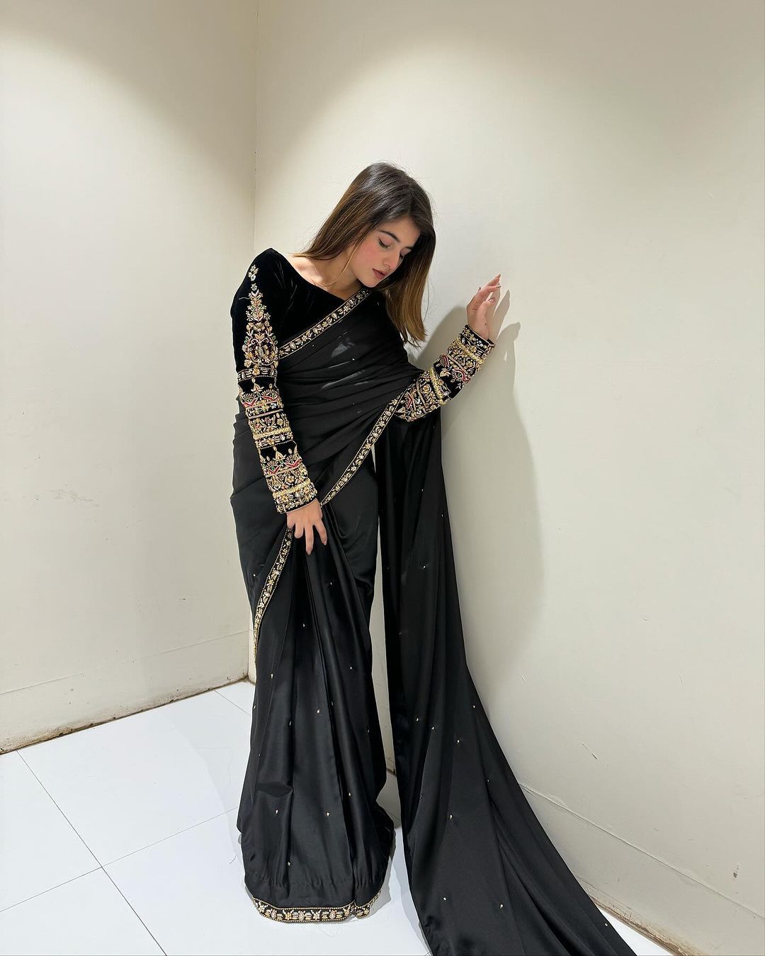 ST 403 Black in 9000 Velvet Embroidery Work & Lace Work Saree . Introductory Price ₹1999. Delivery 4-6 Working Days. Shop now. | Sarees, Bollywood Sarees, Creative Sarees, Designer Sarees, Embroidered Sarees, Ethnic Saree, Modern Digital sarees, Party Wear Sarees
