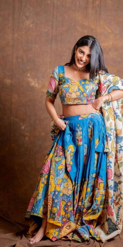 PC 425 Blue Color Chent Crep Lehenga Choli with Kalamkari Print. Special Price ₹2049. Delivery 4-6 Working Days. Shop now. | Lehenga, Bollywood Lehenga, Creative Lehenga, Designer Lehenga, Embroidered Lehenga, Party Wear Lehenga