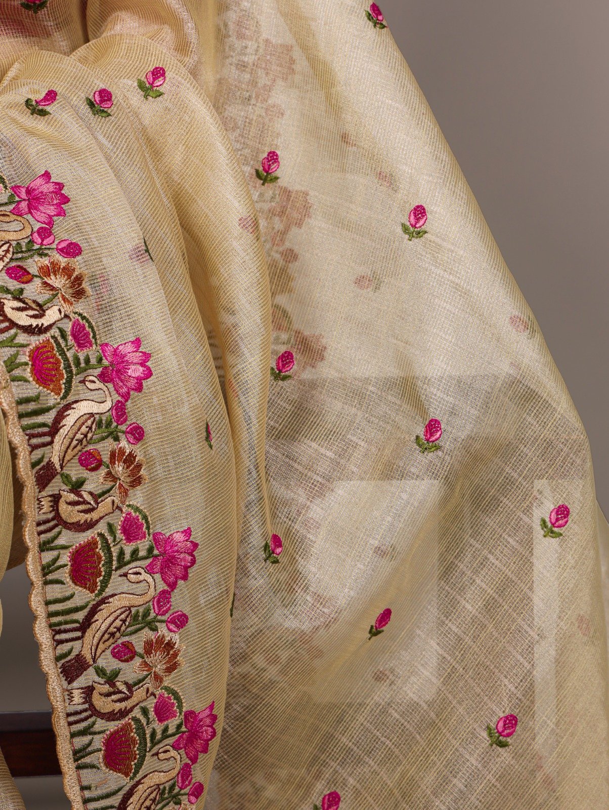 YNF 7400 Gold Zari Kota Tissue Saree Perfect for Wedding, Party, Mehendi, Housewarming, Haldi – . Special Price ₹3299. Delivery 4-6 Working Days. | Sarees, Bollywood Sarees, Creative Sarees, Designer Sarees, Embroidered Sarees, Ethnic Saree, Modern Digital sarees, Party Wear Sarees