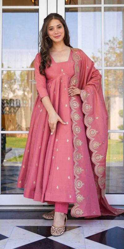 ZF 417 Peach Gold Crush Silk Gown Perfect for Wedding, Party, Raksha Bandhan, Engagement, Cultural Events –. Now at just ₹2049. Delivery 4-6 Working | Gowns, Bollywood Gowns, Creative Gowns, Designer Gowns, Embroidered Gowns, Party Wear Gowns
