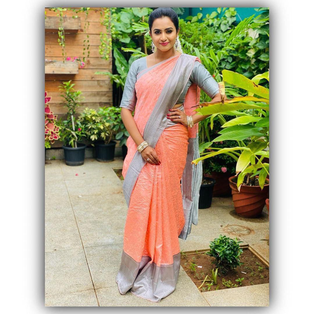 KP 1034 Peach Soft Lichi Silk Saree with Lace Border & Lace Work. Affordable Price ₹1449. Delivery 4-6 Working Days. Shop now. | Sarees, Bollywood Sarees, Creative Sarees, Designer Sarees, Embroidered Sarees, Ethnic Saree, Modern Digital sarees, Party Wear Sarees