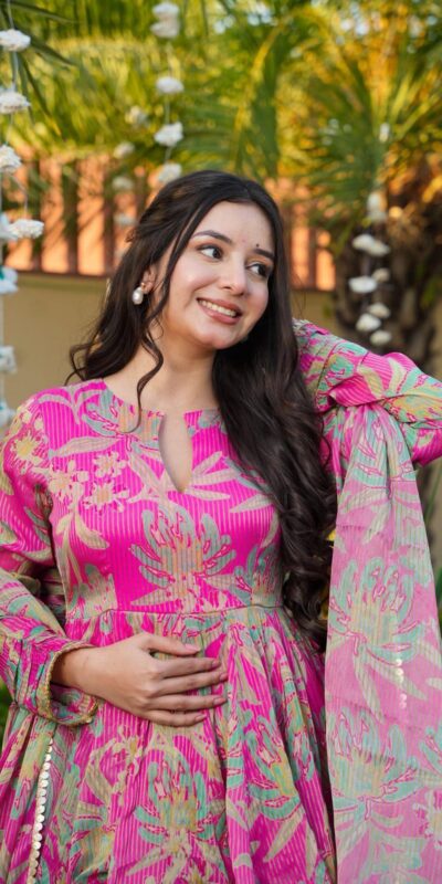 BD 1804 Pink Chinon Silk Salwar Suit Perfect for Wedding, Party, Diwali, Mehendi, Ganesh Chaturthi – . Best Price ₹2149. Delivery 4-6 Working Days. | Jump Suits, Tops & Bottoms, Track Suits, Salwar suit, Casual Suits, Creative suits, Designer Suits, Palazzo Suits, Party Wear Suits, Patiala Suits, Straight Suits, Trendy Wear