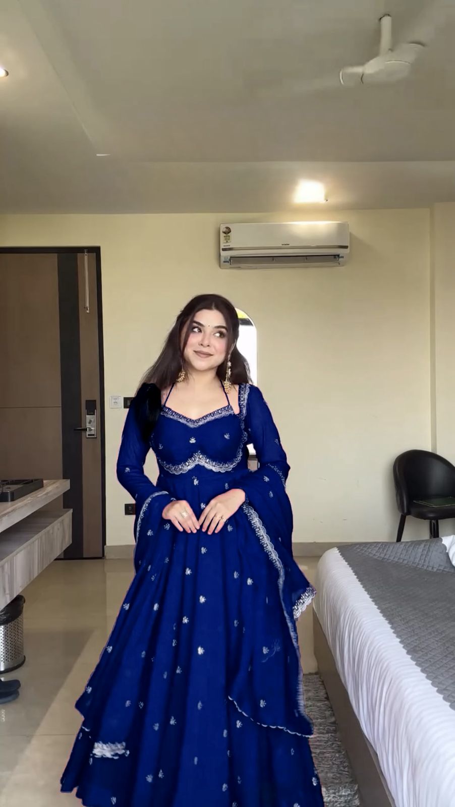 Royal Blue Georgette Gown 2025 Online at Best Price Royal Blue Georgette Gown 2025 Online at Best Price