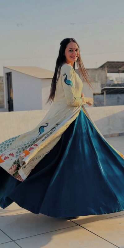 PC 561 Teal Simar Silk Lehenga Choli Perfect for Wedding, Party, Pongal, Mehendi, Ganesh Chaturthi – . Introductory Price ₹2649. Delivery 4-6 Working D | Lehenga, Bollywood Lehenga, Creative Lehenga, Designer Lehenga, Embroidered Lehenga, Party Wear Lehenga