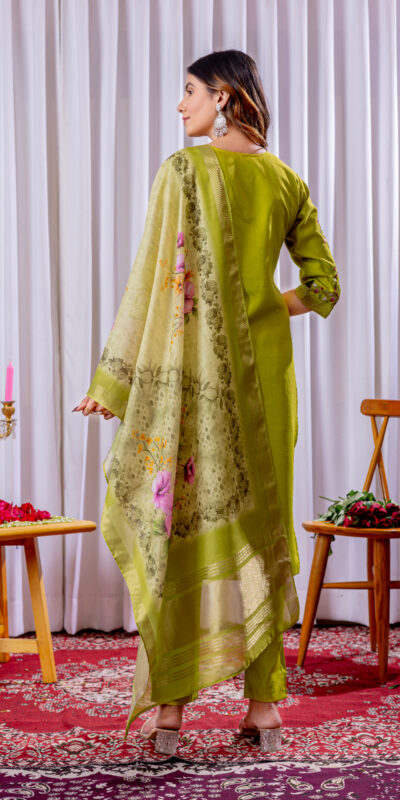 DIVA 111 Green Viscose Silk Salwar Suit with Thread Embroidery Work. Best Price ₹2049. Delivery 4-6 Working Days. Shop now. | Jump Suits, Salwar suit, Casual Suits, Creative suits, Designer Suits, Palazzo Suits, Party Wear Suits, Patiala Suits, Straight Suits