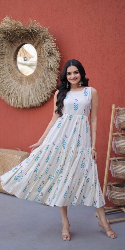 KA 1248 White Cotton Kurti with Printed Work.Wedding, Party, Festive, Events, Exclusive Offer ₹1519. Delivery 4-6 Working Days. Shop now. | Kurti, Bollywood Kurti, Creative Kurtis, Designer Kurti, Party Wear Kurti, Selfie Kurti