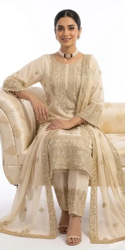 Aglow Off White Chinon Silk Embroidery Work Salwar Suit