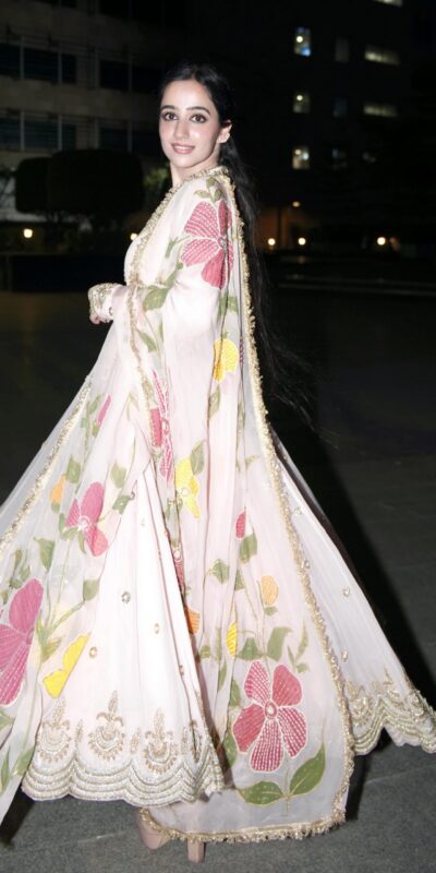 ZB 5072 Cream  Fox Perfect for Wedding, Party, Durga Puja, Diwali, Anniversary –Georgette Gown. Now at just ₹2049. Delivery 4-6 Working Days. Shop now. | Gowns, Bollywood Gowns, Creative Gowns, Designer Gowns, Embroidered Gowns, Party Wear Gowns