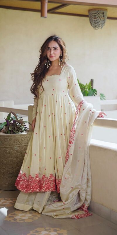SRK 5360 Off White Dimond Silk Salwar Suit Perfect for Wedding, Party, Cultural Events, Traditional Day, Durga Puja –Affordable Price ₹2449/-. Delivery | Jump Suits, Salwar suit, Casual Suits, Creative suits, Designer Suits, Palazzo Suits, Party Wear Suits, Patiala Suits, Straight Suits