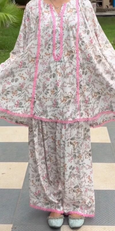 SRK 3180 Pink Natural Crep Lace Work & Digital Print Salwar Suit . Exclusive Offer ₹1949. Delivery 4-6 Working Days. Shop now. | Jump Suits, Salwar suit, Casual Suits, Creative suits, Designer Suits, Palazzo Suits, Party Wear Suits, Patiala Suits, Straight Suits