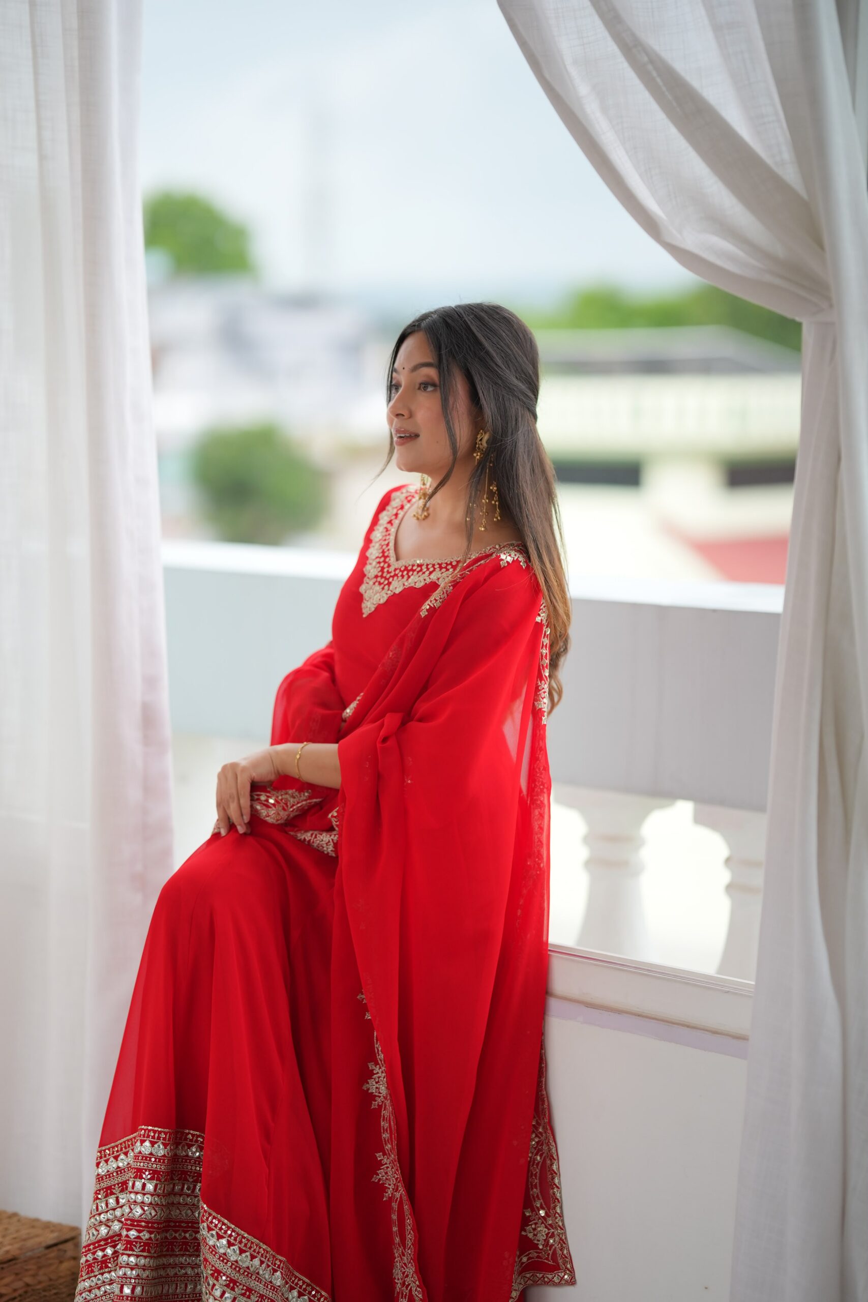 SSR 549 Red Fox Perfect for Wedding, Party, Durga Puja, Diwali, Anniversary –Georgette Gown. Now at just ₹2449. Delivery 4-6 Working Days. Shop now. | Gowns, Bollywood Gowns, Creative Gowns, Designer Gowns, Embroidered Gowns, Party Wear Gowns