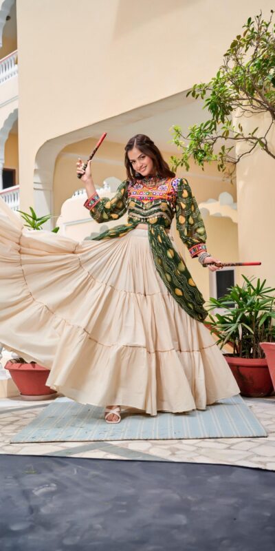 Ram 131 Green in Pure Cotton Mirror Work & Gamthi Work Lehenga Choli . Exclusive Offer ₹2949. Delivery 4-6 Working Days. Shop now. | Lehenga, Bollywood Lehenga, Creative Lehenga, Designer Lehenga, Embroidered Lehenga, Party Wear Lehenga