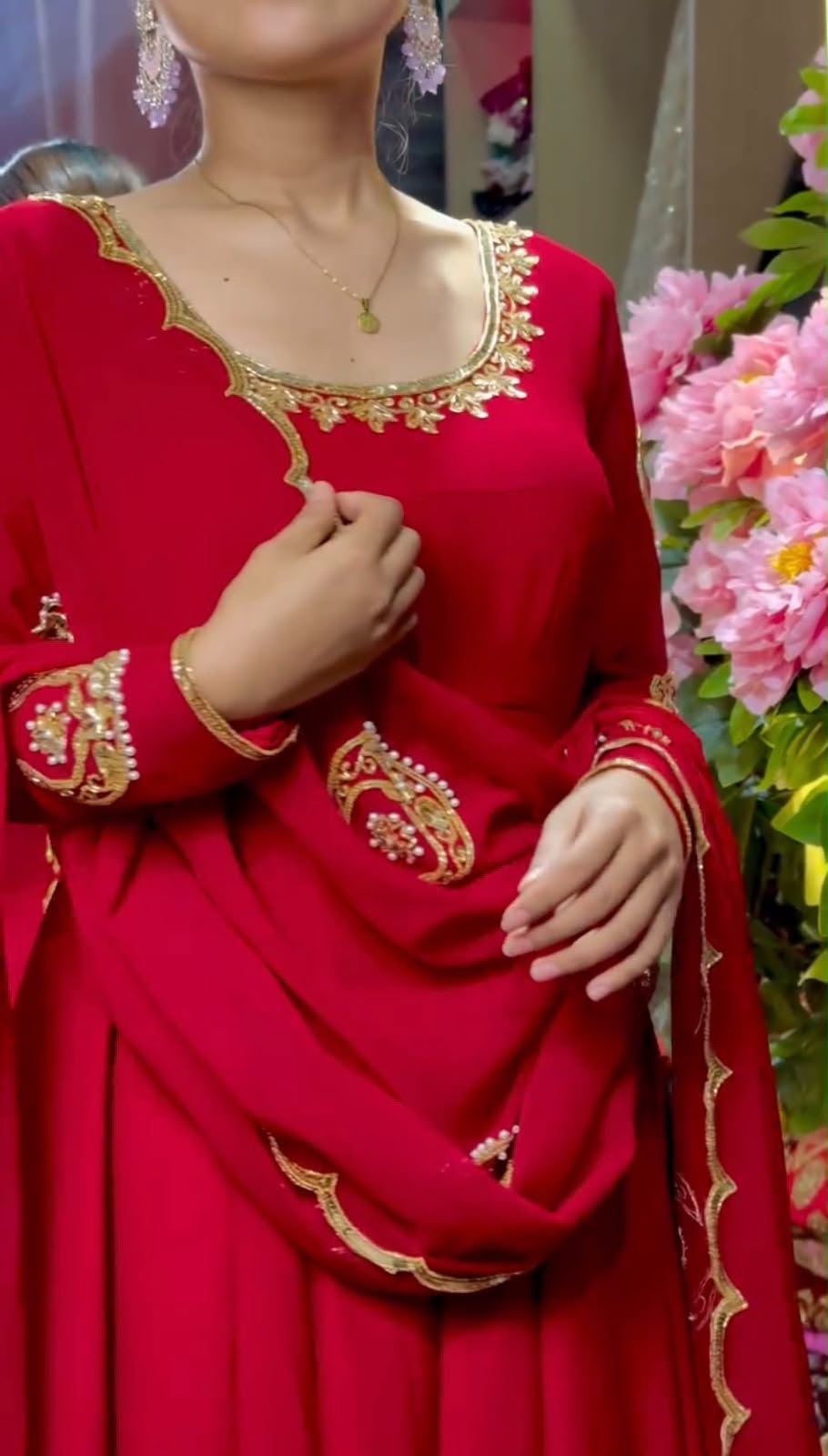 VLM 351 Red Fox Perfect for Wedding, Party, Durga Puja, Diwali, Anniversary –Georgette Gown. Now at just ₹2199. Delivery 4-6 Working Days. Shop now. | Gowns, Bollywood Gowns, Creative Gowns, Designer Gowns, Embroidered Gowns, Party Wear Gowns