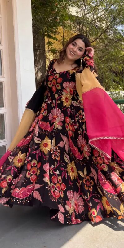 RTC 6058 | Black Tabby Organza Salwar Suit with Digital Print & Lace Work. Grab it for ₹2449. Delivery 4-6 Working Days. Shop now. | Anarkali Suits, Bollywood Anarkali, Creative-Anarkali, Designer Anarkali, Embroidered Anarkali, Party Wear Anarkali, Salwar suit