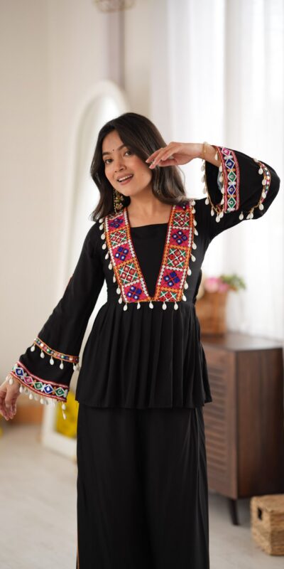 SP 93 Black Rayon Salwar Suit with Embroidery Work & Thread Embroidery. Best Price ₹2149. Delivery 4-6 Working Days. Shop now. | Jump Suits, Salwar suit, Casual Suits, Creative suits, Designer Suits, Palazzo Suits, Party Wear Suits, Patiala Suits, Straight Suits