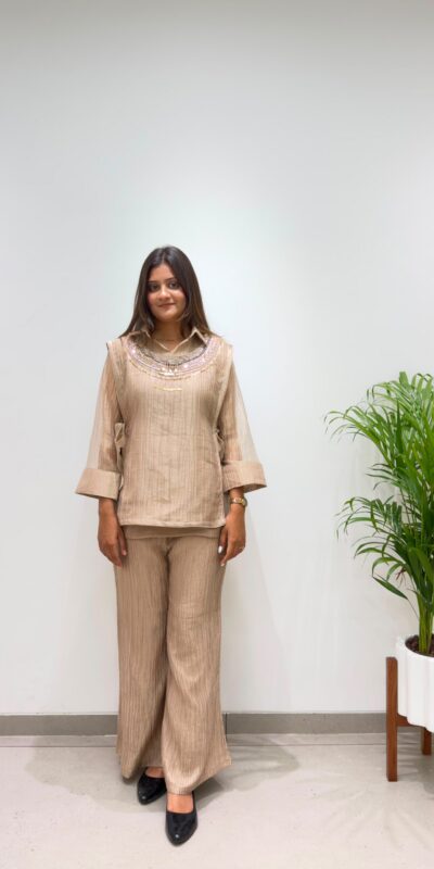BE 485 Cream Colour | Brown Salsa Silk Kurti with Hand Work. Get it for ₹2249. Delivery 4-6 Working Days. Online Shop now. | Kurti, Bollywood Kurti, Creative Kurtis, Designer Kurti, Party Wear Kurti, Selfie Kurti
