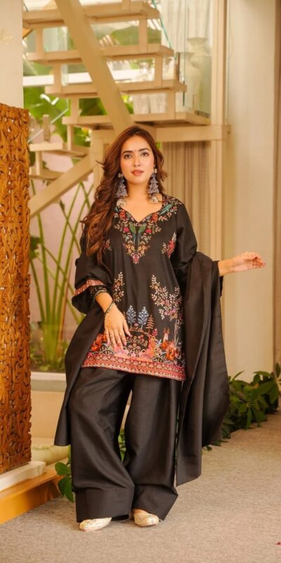 Fancy Black Rayon Thread Work Salwar Suit
