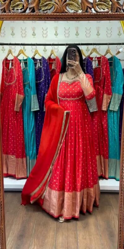 Fancy Red Jacquard Wiving Embroidery Zari Work Gown