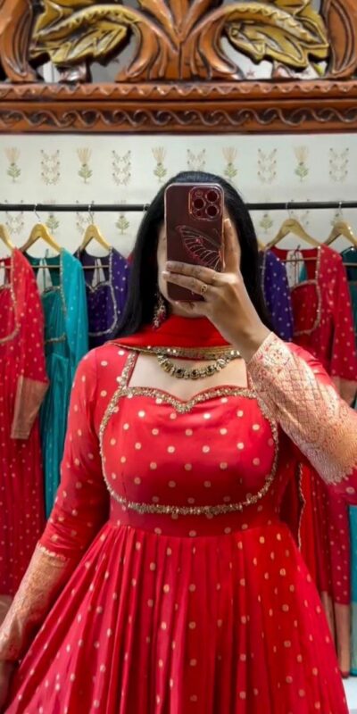 Fancy Red Jacquard Wiving Embroidery Zari Work Gown