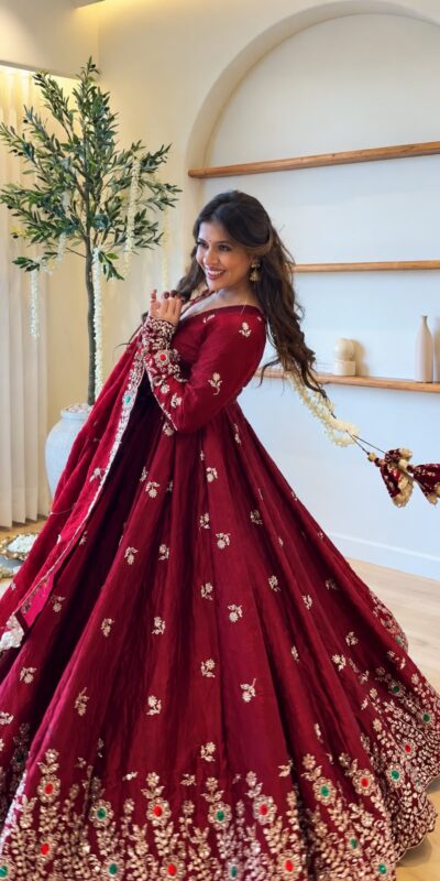 Super Maroon Doremon Crush Sequence Work Gown