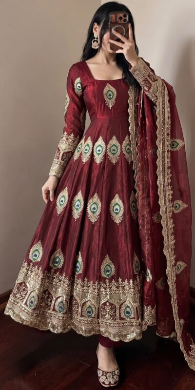Unique Maroon Fendy Silk Threads Work Gown