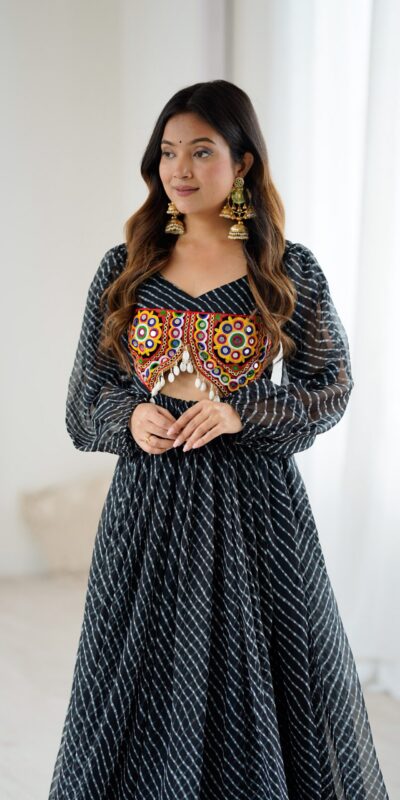 SP 40 Black Georgette Digital Print Work Gown for Wedding, Party, Cultural Events, Traditional Day, Pooja . Grab it for ₹1799. Delivery 4-6 Working Day | Gowns, Bollywood Gowns, Creative Gowns, Designer Gowns, Embroidered Gowns, Party Wear Gowns