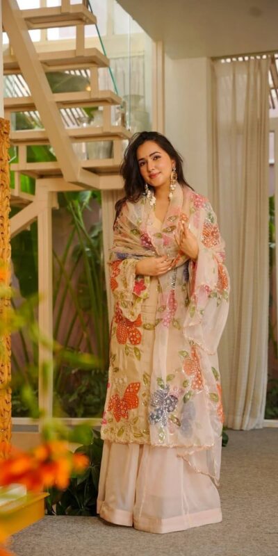 VLM 327 Off White in Color Natural Crepe Embroidery Work Salwar Suit . Affordable Price ₹2399. Delivery 4-6 Working Days. Shop now. | Jump Suits, Salwar suit, Casual Suits, Creative suits, Designer Suits, Palazzo Suits, Party Wear Suits, Patiala Suits, Straight Suits