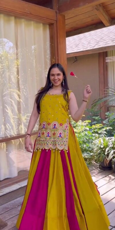 PC 592 Yellow in Color Vichitra Silk Embroidery Work Lehenga Choli . Now at just ₹3149. Delivery 4-6 Working Days. Shop now. | Lehenga, Bollywood Lehenga, Creative Lehenga, Designer Lehenga, Embroidered Lehenga, Party Wear Lehenga