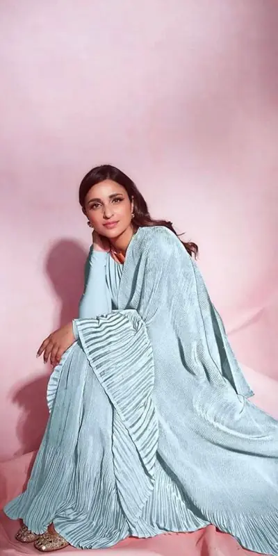parineeti-chopra-all-new-fashion-sky-blue-color-pleated-saree