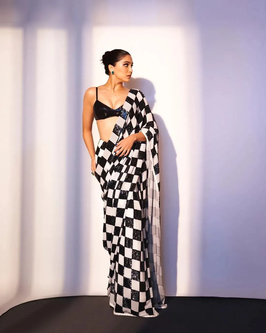 RS Sharvari Waugh White Color Georgette Sequence Saree Casual, Party Wear, Wedding, Events, Etc. Expected Delivery 4-6 Working Days 1899/- | Sarees, Bollywood Sarees, Creative Sarees, Designer Sarees, Embroidered Sarees, Ethnic Saree, Modern Digital sarees, Party Wear Sarees