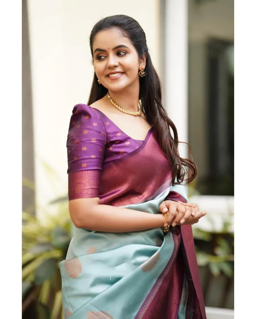 KP 4059 Blue Color Soft Lichi Silk Cloth Rich Pallu All Over Saree Events Casual, Wedding, Festive, Events Etc. Expected Delivery  4-6 Working Days @1399/- | Sarees, Bollywood Sarees, Creative Sarees, Designer Sarees, Embroidered Sarees, Ethnic Saree, Modern Digital sarees, Party Wear Sarees