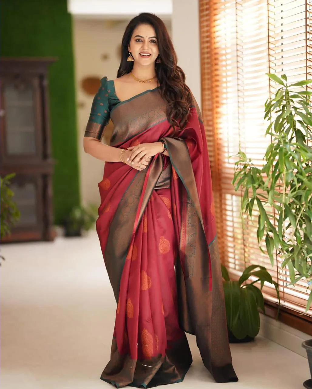 KP 4059 Red Color Soft Lichi Silk Cloth Rich Pallu All Over Saree Events Casual, Wedding, Festive, Events Etc. Expected Delivery  4-6 Working Days @1399/- | Sarees, Bollywood Sarees, Creative Sarees, Designer Sarees, Embroidered Sarees, Ethnic Saree, Modern Digital sarees, Party Wear Sarees