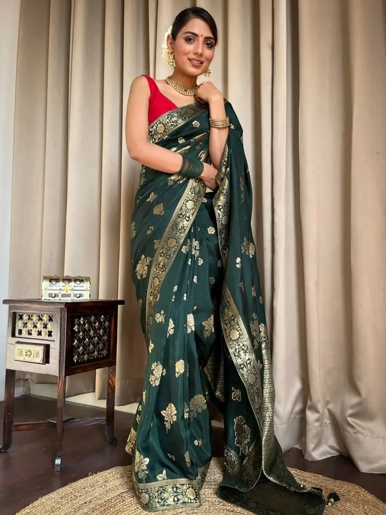Graceful Green Color Banarasi Soft Silk Extra Ordinary Design Saree