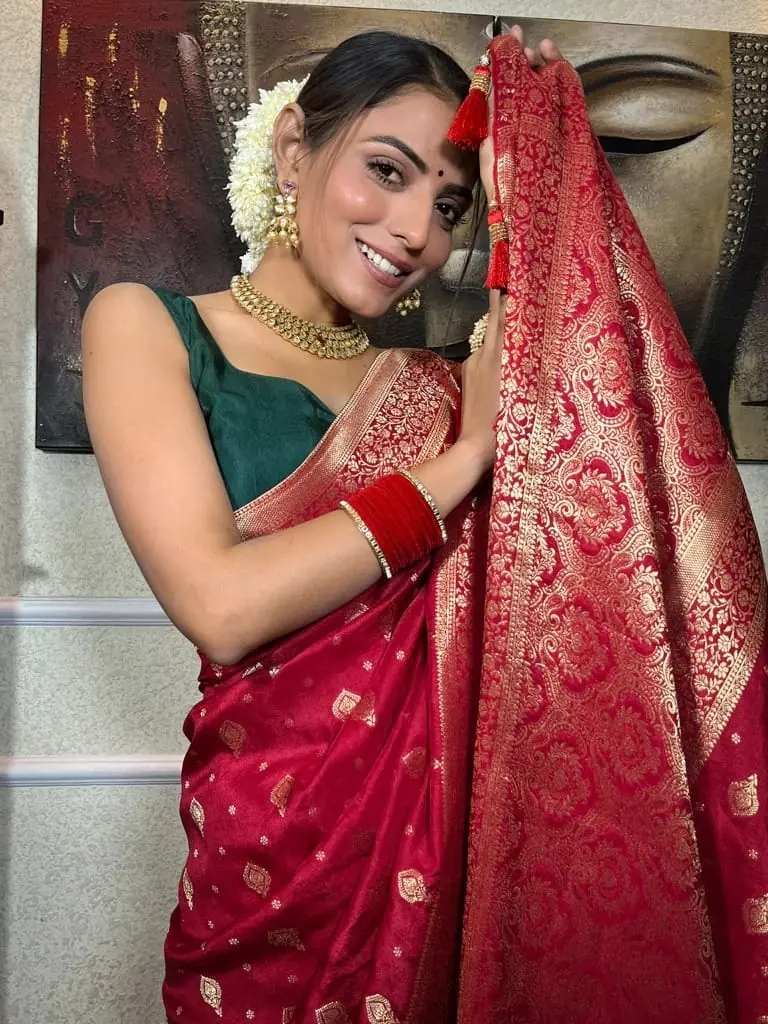 DDF 128 Red Color Banarasi Soft Silk Extra Ordinary Design Saree Casual, Party Wear, Events, Festivals Etc. Expected Delivery 4-6 Working Days 1399/- | Sarees, Bollywood Sarees, Creative Sarees, Designer Sarees, Embroidered Sarees, Ethnic Saree, Modern Digital sarees, Party Wear Sarees