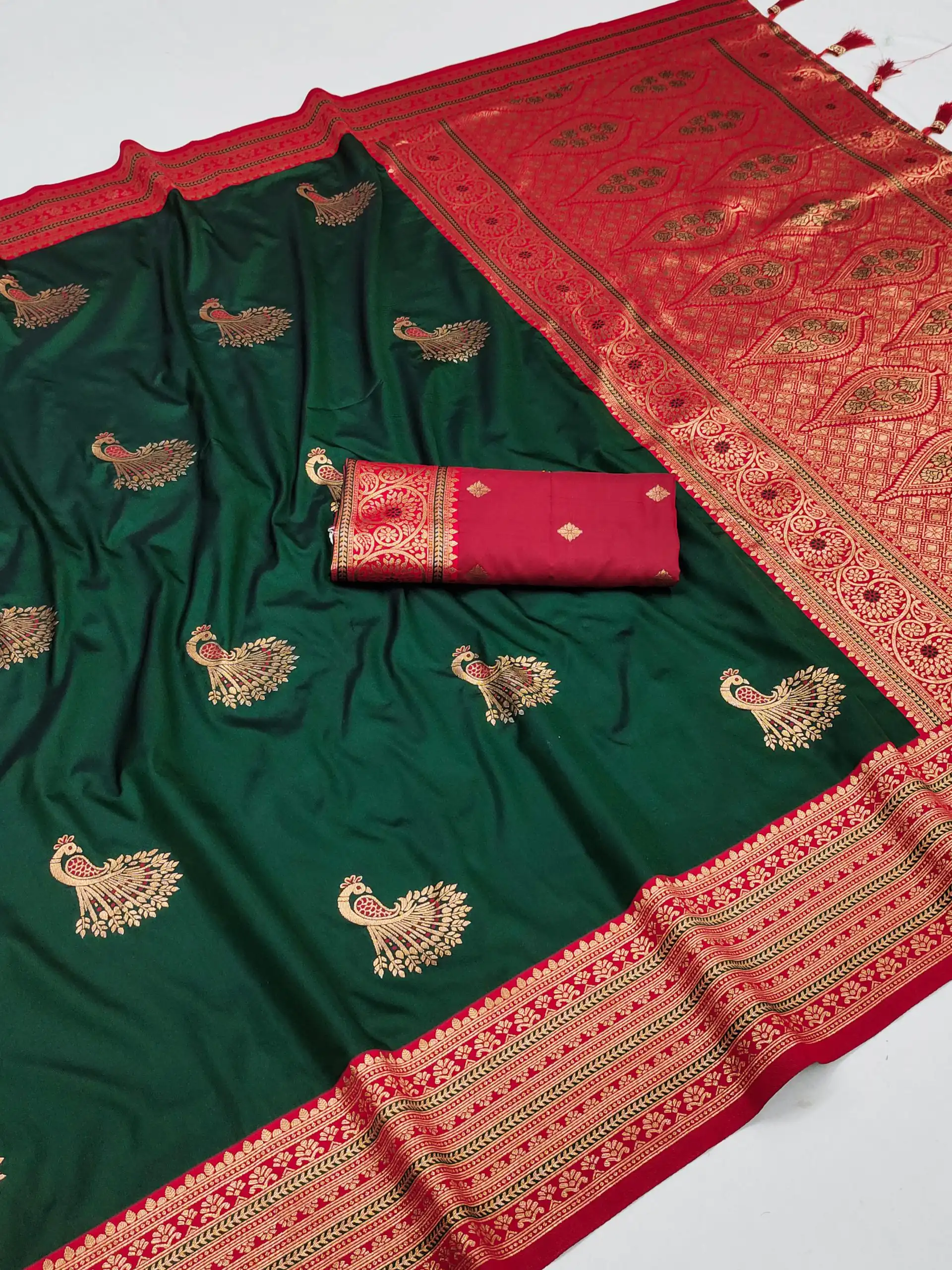 MB Morni Green in Soft Silk Zari Work & Lace Work Saree . Wedding, Party, Festive, Events, Grab it for ₹2099. Delivery 4-6 Working Days. Shop now. | Sarees, Bollywood Sarees, Creative Sarees, Designer Sarees, Embroidered Sarees, Ethnic Saree, Modern Digital sarees, Party Wear Sarees
