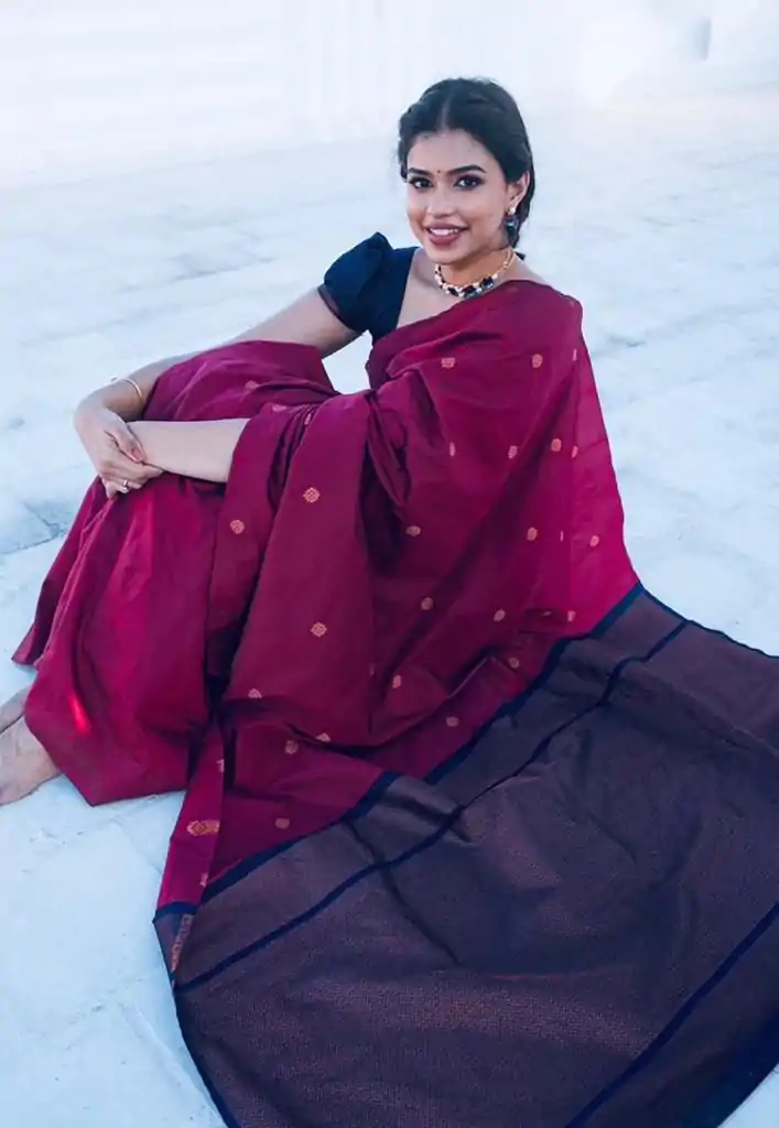 KP 5000 Red Soft Lichi Silk Saree with Designer Work. Wedding, Party, Festive, Events, Now at just ₹1249. Delivery 4-6 Working Days. Shop now. | Sarees, Bollywood Sarees, Creative Sarees, Designer Sarees, Embroidered Sarees, Ethnic Saree, Modern Digital sarees, Party Wear Sarees