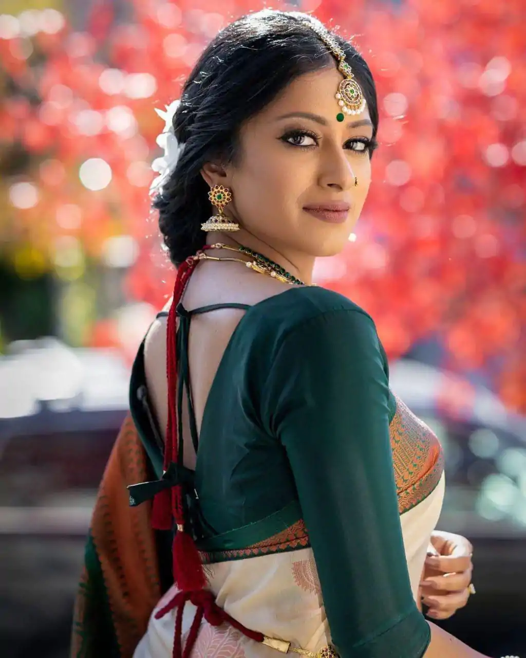 KP 5003 Off White Soft Lichi Silk Saree Perfect for Wedding, Party, Family Gatherings, Pooja, Sangeet – . Best Price ₹1449. Delivery 4-6 Working D | Sarees, Bollywood Sarees, Creative Sarees, Designer Sarees, Embroidered Sarees, Ethnic Saree, Modern Digital sarees, Party Wear Sarees