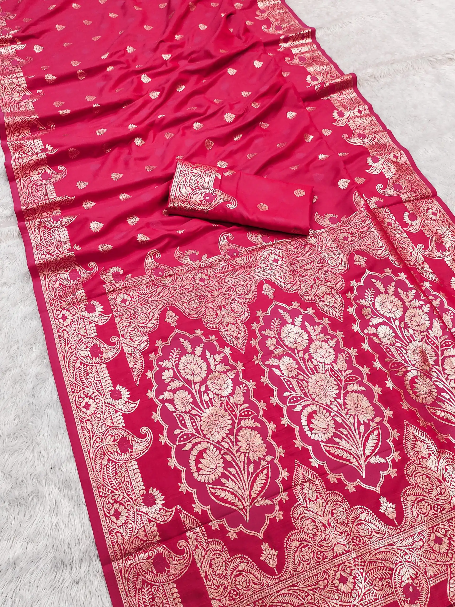 MB 43 Rani Pink Color Banarasi silk Saree with Lace Work & Zari Work. Wedding, Party, Festive Grab it for ₹1899. Delivery 4-6 Working Days. Shop now. | Sarees, Bollywood Sarees, Creative Sarees, Designer Sarees, Embroidered Sarees, Ethnic Saree, Modern Digital sarees, Party Wear Sarees
