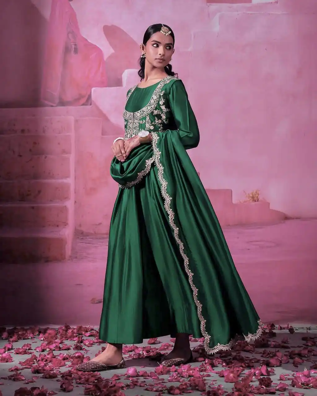 BT 5005 Green Chinon Silk Gown with Sequins Work & Embroidery Work. Best Price ₹2099. Delivery 4-6 Working Days. Shop now. | Gowns, Bollywood Gowns, Creative Gowns, Designer Gowns, Embroidered Gowns, Party Wear Gowns