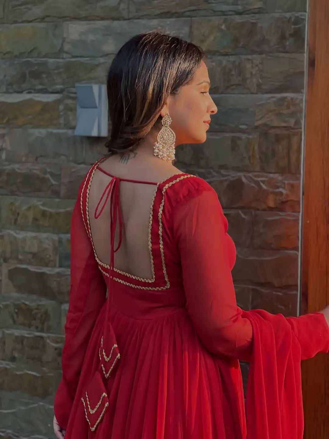 Red Blooming Gorgette Lace Work Salwar Suit - Image 5