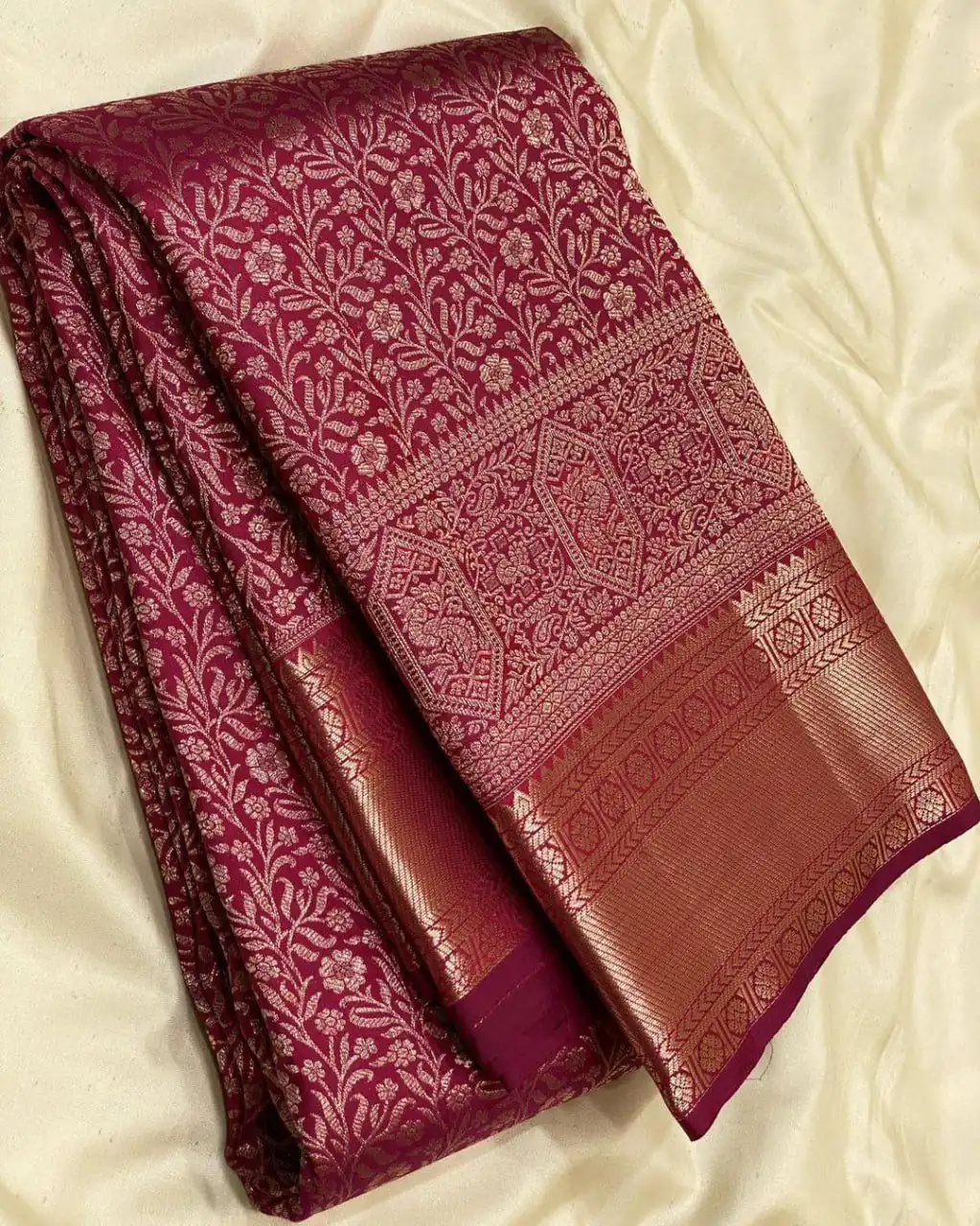 Maroon Lichi Silk All Over Border Work Saree - Image 3