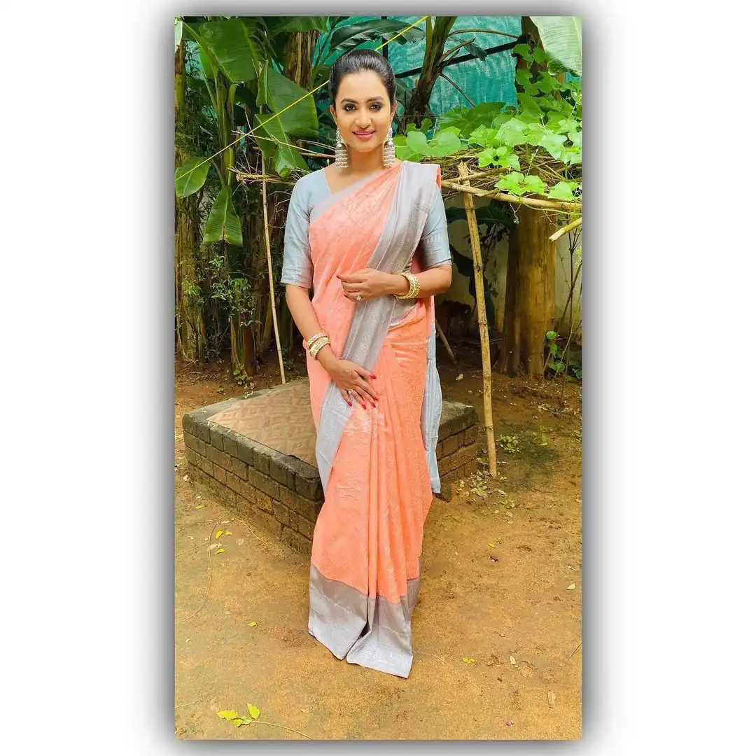 KP 1034 Peach Soft Lichi Silk Saree with Lace Border & Lace Work. Affordable Price ₹1449. Delivery 4-6 Working Days. Shop now. | Sarees, Bollywood Sarees, Creative Sarees, Designer Sarees, Embroidered Sarees, Ethnic Saree, Modern Digital sarees, Party Wear Sarees